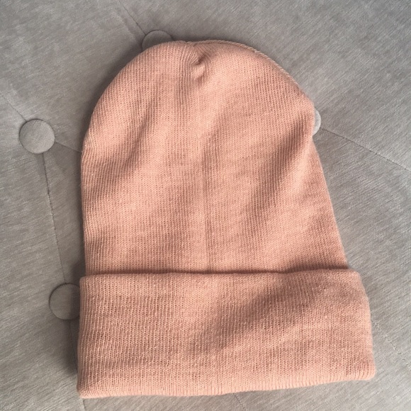✨1 LEFT! Peach Fleece Lined Beanie! - Picture 2 of 4